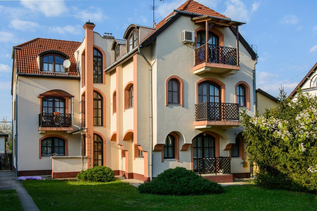 Mi12 Apartment Eger Exterior photo